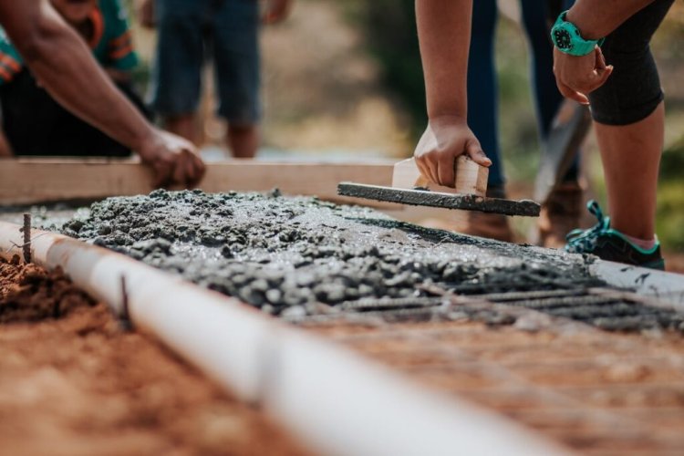Navigating Concrete Sidewalk Costs in Your City: A Comprehensive Guide for US Homeowners