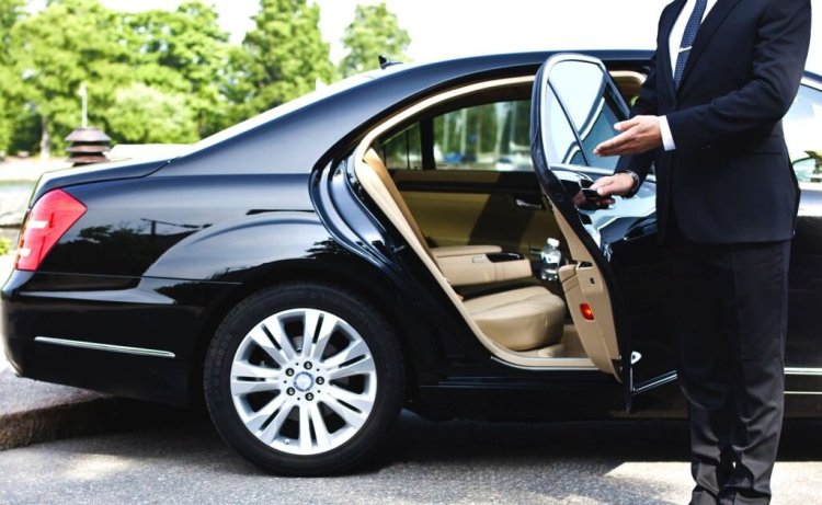 Chauffeur Service and Black Car Service: The Ultimate Guide to Luxury Transportation