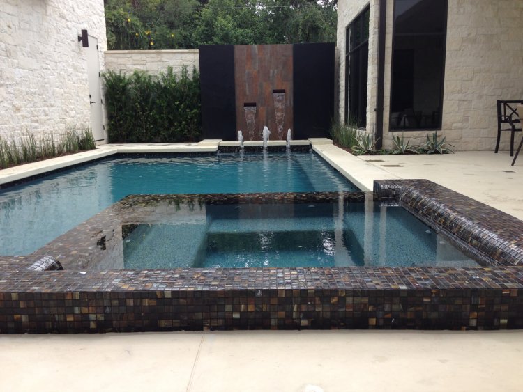 Top 10 Pool Builders in Houston: Find the Best for Your Dream Pool