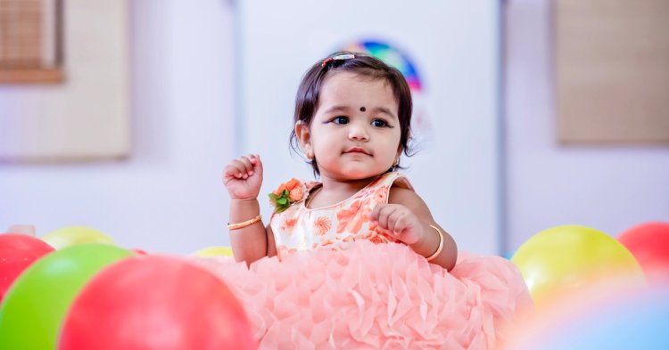 How do birthday photographers in Chennai handle large gatherings?
