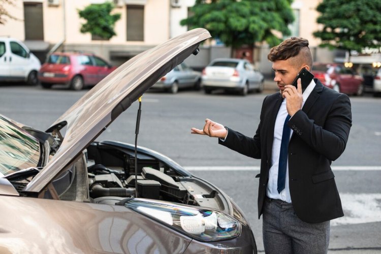 What an Auto Accident Lawyer in Las Vegas Can Do That Insurance Won’t