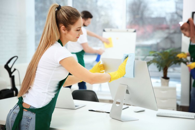 How Much Should I Charge for 3 Hours of Cleaning?