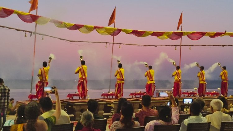 Ganga Aarti at Dashashwamedh Ghat