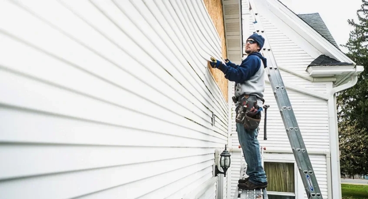 Shake Siding Replacement in Cleveland: Elevate Your Home’s Curb Appeal and Protection