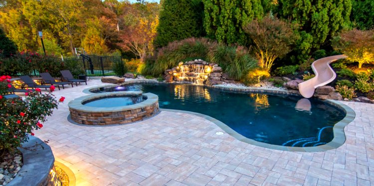 Creating Your Dream Oasis: The Role of a Custom Pool Builder