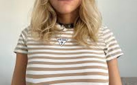 Zooemoore: The Digital Journey of Zooe Moore, A Rising Social Media Star