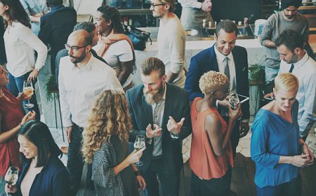 How to Display Social Walls on LED Screens and Digital Signage