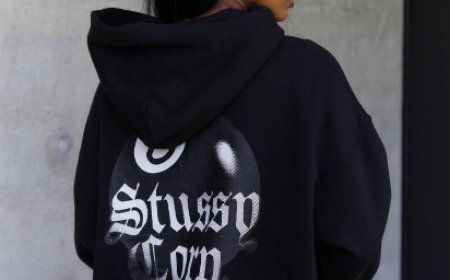 Wanna Flex Smart? Grab a Stussy Hoodie First