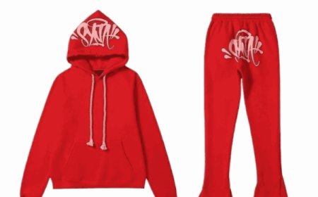 Why the Syna World Tracksuit Is Running the Streets in 2025