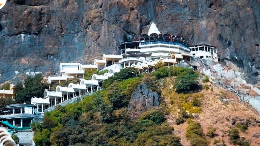 Explore the Divine Beauty of Vani Saptashrungi Devi Temple