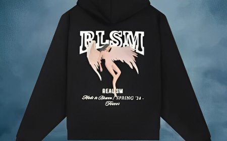 Why the sss Realism Hoodie Is Gaining Attention in Australia