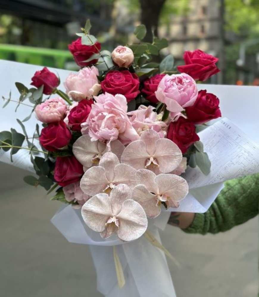 Fresh Blooms at Your Doorstep: Trusted Florist in Melbourne CBD