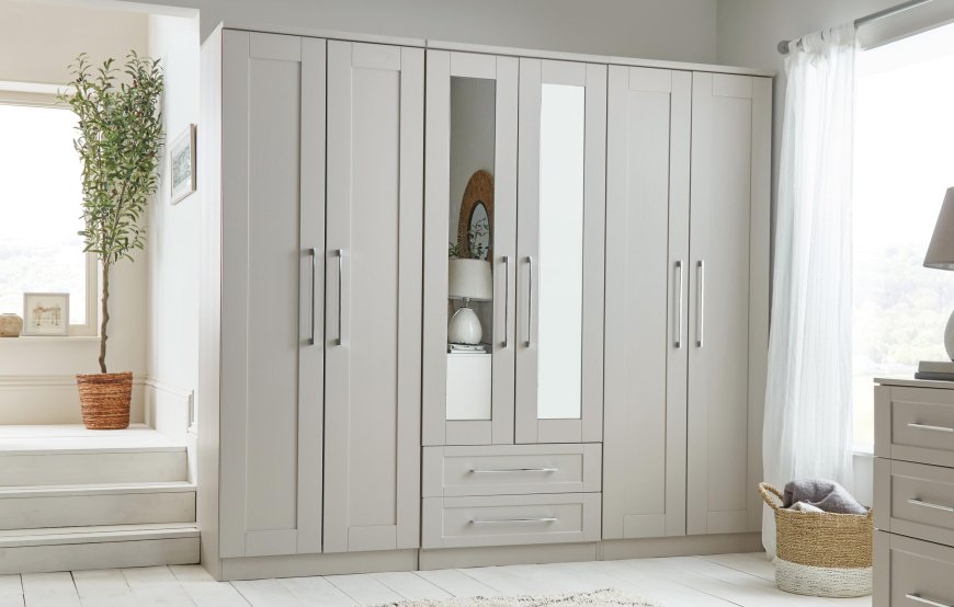 Sliding Mirror Wardrobe: The Blend Of Storage And Fashion