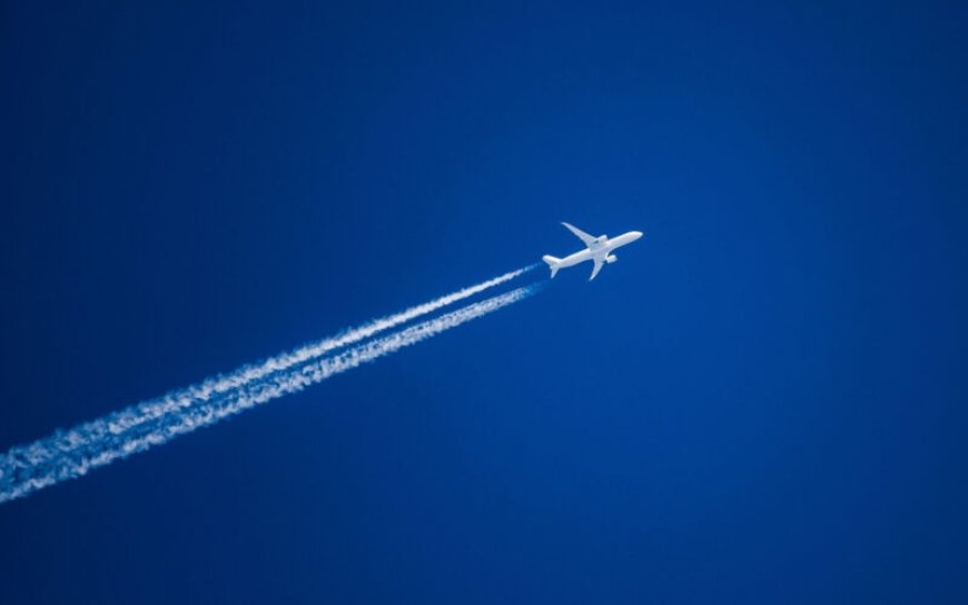Copa or JetBlue? Who Offers Better Human Support for Flight Changes?